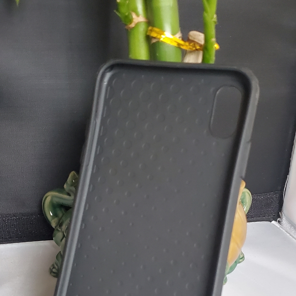 iPhone Xs Max Hard TPU case (Black)Premium Quality - Picture 2 of 4